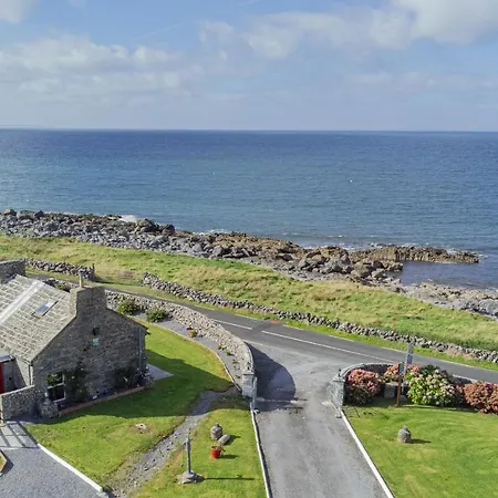Dolphin Watch Holiday home *